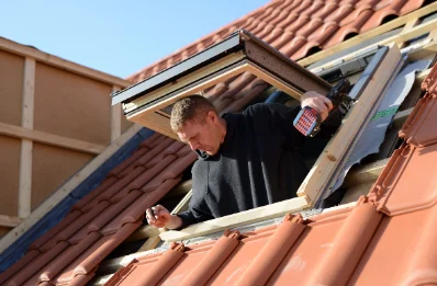 Pose de fenêtres de toit Velux à Montbavin